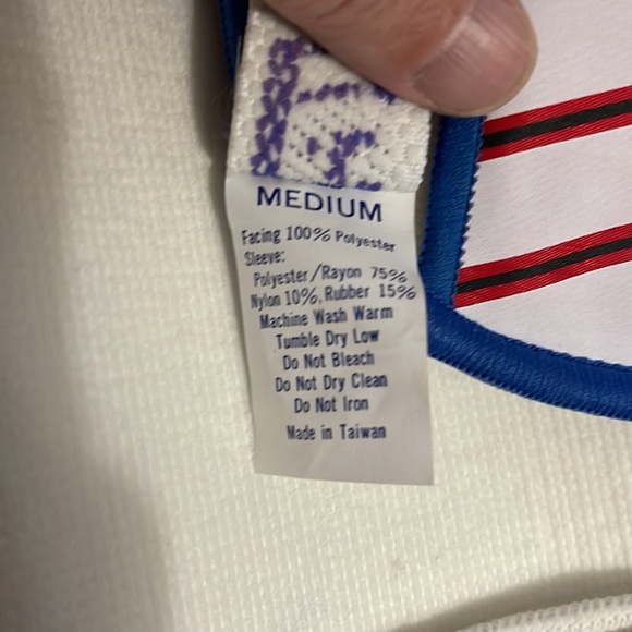 Shin guards for soccer Mitre Unisex Size medium! - Picture 5 of 5